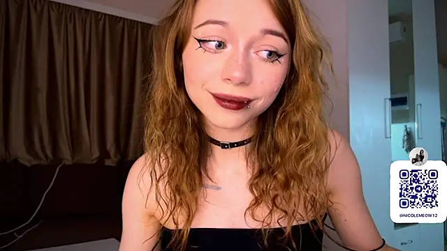 Snapshot of _SofiaBrown chatting on 11.24.25 SofiaBrown online show from 11.24.25