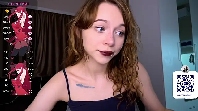 Snapshot of _SofiaBrown chatting on 12.04.25 SofiaBrown online show from 12.04.25