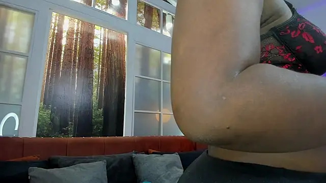 Snapshot of KarlieMoss chatting on 03.21.25 KarlieMoss online show from 03.21.25