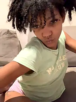 Laanegraofficial  online show from 10.20.25