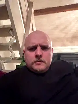 Snapshot of QueueFrenchie chatting on 11.12.25 QueueFrenchie online show from 11.12.25