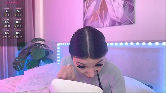 Veronica leal online show from 04.28.26