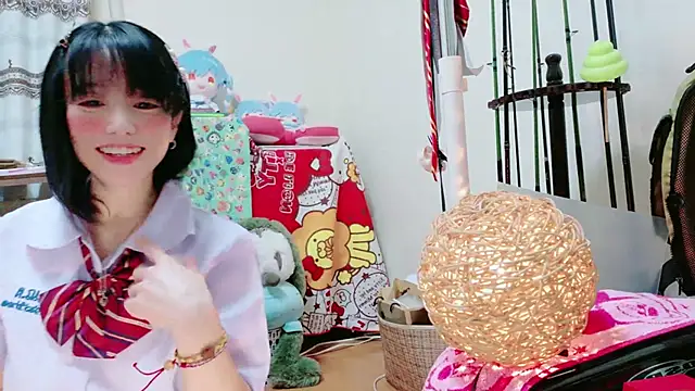 Snapshot of renapiyon8182 chatting on 02.13.25 renapiyon8182 online show from 02.13.25