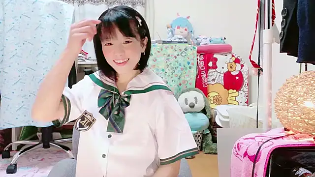 Snapshot of renapiyon8182 chatting on 03.22.25 renapiyon8182 online show from 03.22.25