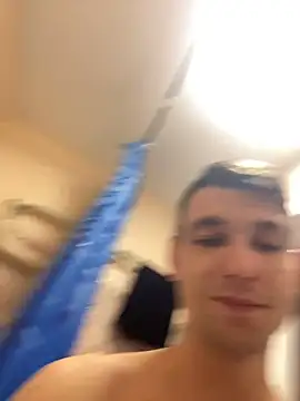 Snapshot of shufflercat chatting on 11.28.25 shufflercat online show from 11.28.25