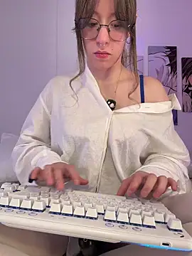 Snapshot of _nobara__ chatting on 03.08.26 nobara online show from 03.08.26