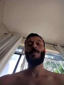 Snapshot of LopeseLua chatting on 10.12.25 LopeseLua online show from 10.12.25