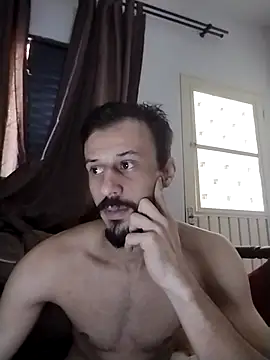 Snapshot of LopeseLua chatting on 11.05.25 LopeseLua online show from 11.05.25