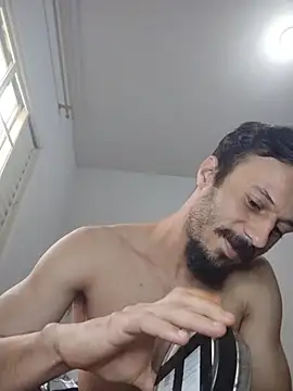 Snapshot of LopeseLua chatting on 11.23.25 LopeseLua online show from 11.23.25