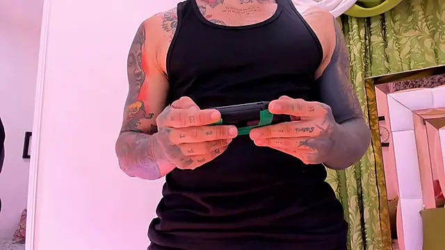 Snapshot of dilan_scootk_ chatting on 12.14.25 dilan scootk online show from 12.14.25