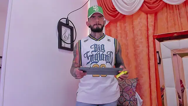 Snapshot of dilan_scootk_ chatting on 02.25.26 dilan scootk online show from 02.25.26