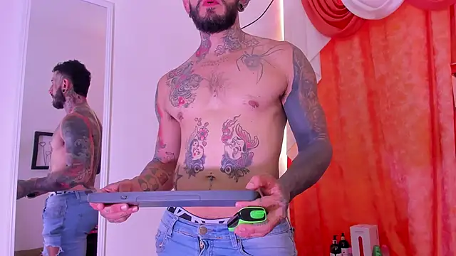 Snapshot of dilan_scootk_ chatting on 03.26.26 dilan scootk online show from 03.26.26