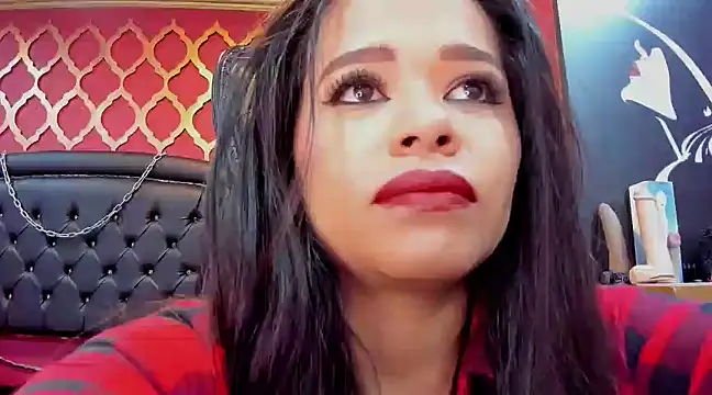 Snapshot of Mistressviictoria chatting on 03.19.25 Mistressviictoria online show from 03.19.25