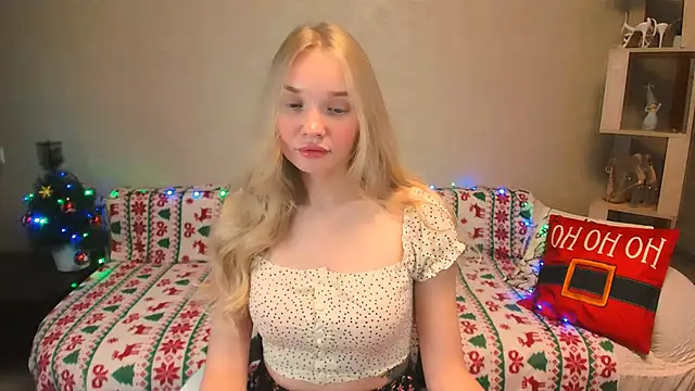 BoysLoveBlondee online show from 12.21.24