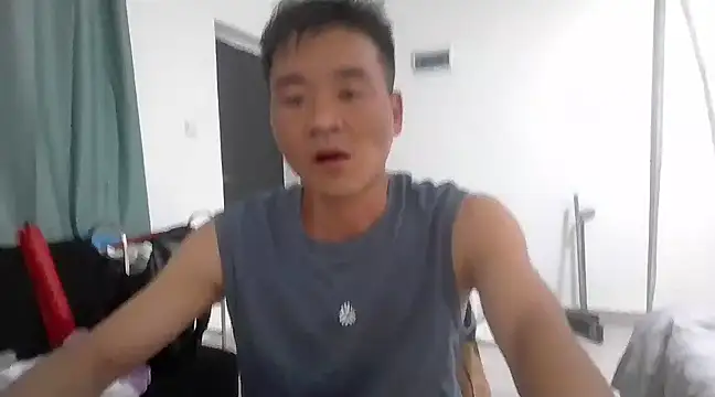 Snapshot of kisstoyousoon2024 chatting on 03.05.25 kisstoyousoon2024 online show from 03.05.25