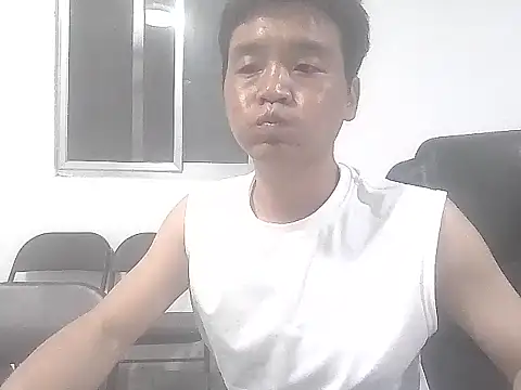 Snapshot of kisstoyousoon2024 chatting on 12.02.25 kisstoyousoon2024 online show from 12.02.25