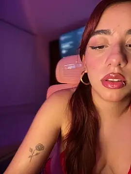 veronicaapink online show from 11.20.25