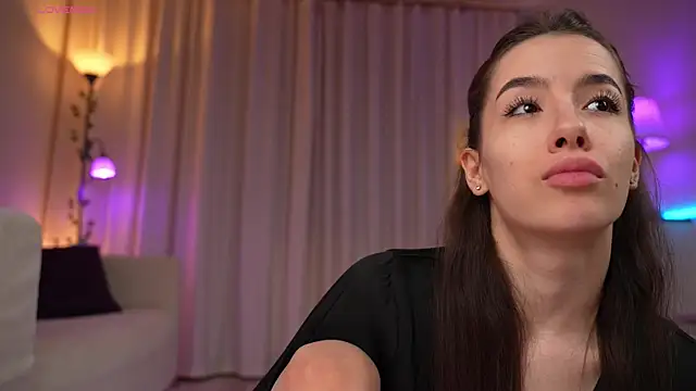 Amely Young online show from 05.03.26