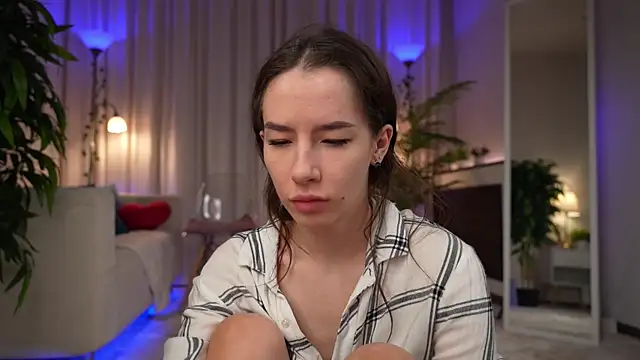 Amely Young online show from 06.20.26