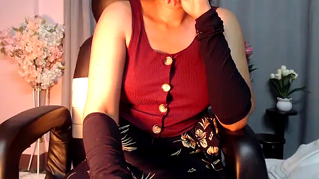 Snapshot of awesome_amy chatting on 11.30.25 awesome amy online show from 11.30.25