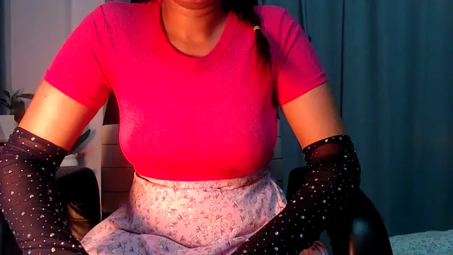 Snapshot of awesome_amy chatting on 12.21.25 awesome amy online show from 12.21.25