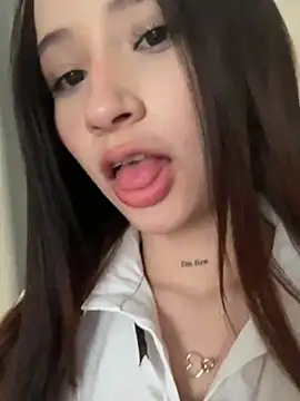 Snapshot of Angeeel_ chatting on 01.19.25 Angeeel online show from 01.19.25