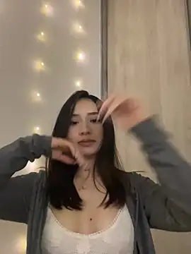 Snapshot of Angeeel_ chatting on 01.30.25 Angeeel online show from 01.30.25