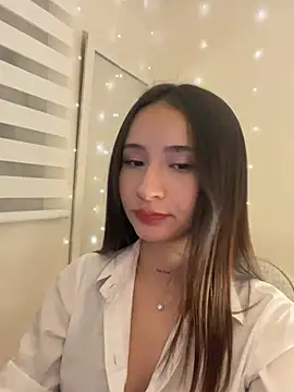 Snapshot of Angeeel_ chatting on 03.04.25 Angeeel online show from 03.04.25