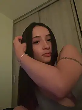 Snapshot of Angeeel_ chatting on 03.23.25 Angeeel online show from 03.23.25