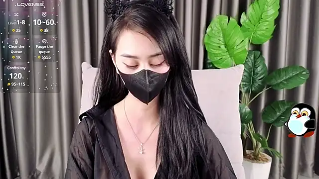 Snapshot of -----Sue----- chatting on 02.24.25 -----Sue----- online show from 02.24.25