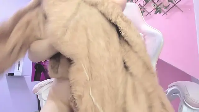 Snapshot of meribeth303av chatting on 12.28.24 meribeth303av online show from 12.28.24