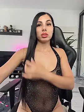 Snapshot of Beauty_Anne chatting on 06.19.26 Beauty Anne online show from 06.19.26