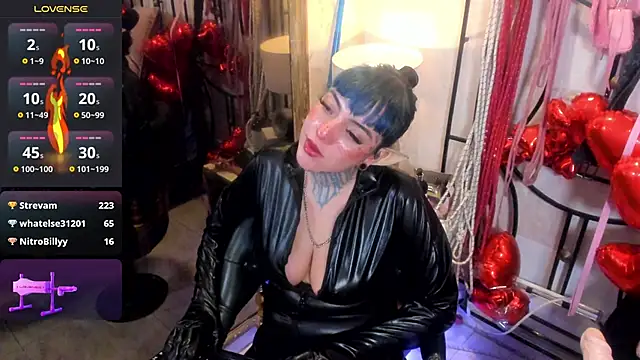 Snapshot of luxifer_666_ chatting on 02.14.25 luxifer 666  online show from 02.14.25
