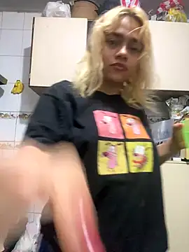 Snapshot of Sweet_MaryJane2 chatting on 10.11.25 Sweet MaryJane2 online show from 10.11.25