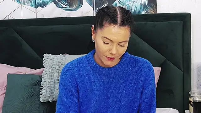 Snapshot of tanyagrey chatting on 01.13.25 tanyagrey online show from 01.13.25