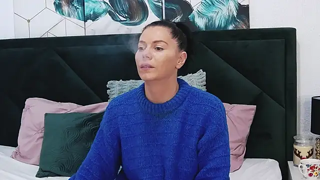 Snapshot of tanyagrey chatting on 01.17.25 tanyagrey online show from 01.17.25