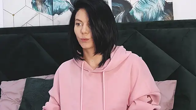 Snapshot of tanyagrey chatting on 01.28.25 tanyagrey online show from 01.28.25