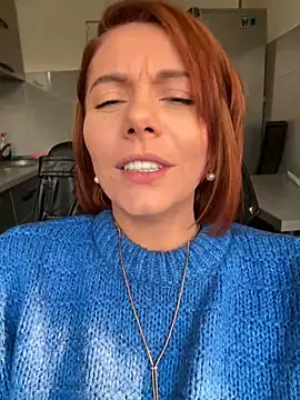 Snapshot of tanyagrey chatting on 02.07.25 tanyagrey online show from 02.07.25