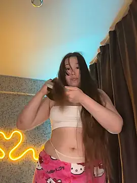 Snapshot of your_toxic_cum chatting on 05.26.26 your toxic cum online show from 05.26.26