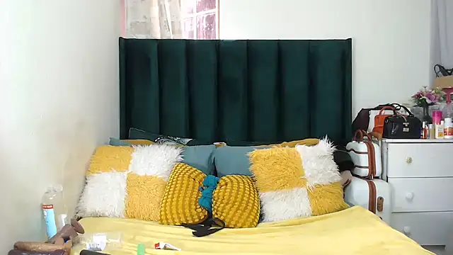 Snapshot of GaggingQueenxx chatting on 02.24.26 GaggingQueenxx online show from 02.24.26