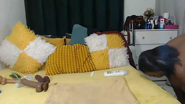 Snapshot of GaggingQueenxx chatting on 05.17.26 GaggingQueenxx online show from 05.17.26
