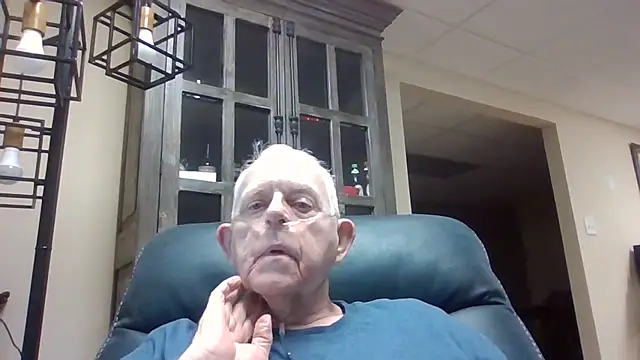 Snapshot of bootlegmanz chatting on 09.10.25 bootlegmanz online show from 09.10.25