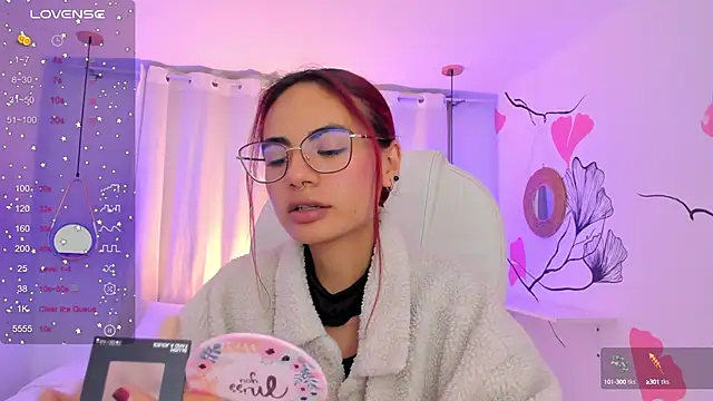 Snapshot of sophiecherry_ chatting on 12.06.24 sophiecherry  online show from 12.06.24