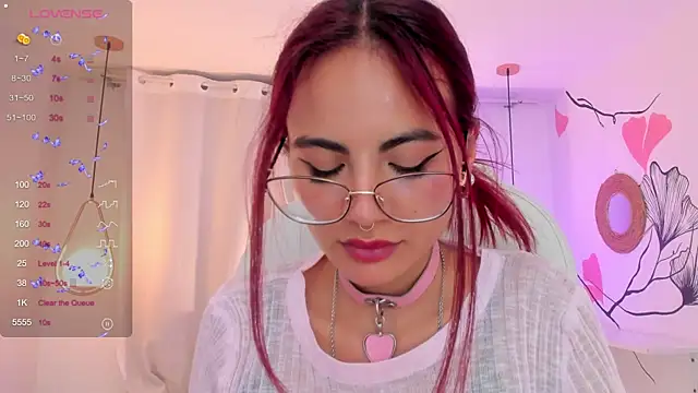 Snapshot of sophiecherry_ chatting on 01.22.25 sophiecherry  online show from 01.22.25