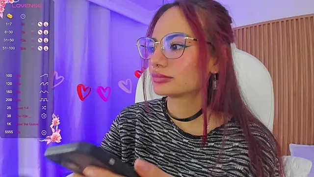 Snapshot of sophiecherry_ chatting on 02.17.25 sophiecherry  online show from 02.17.25
