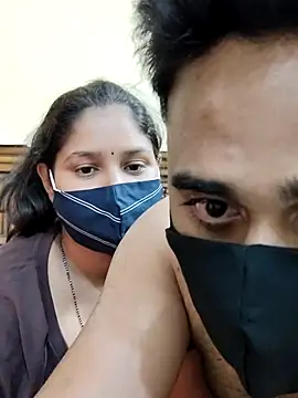 IND COUPLE1 online show from 02.05.25