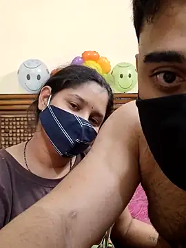 IND COUPLE1 online show from 02.15.25