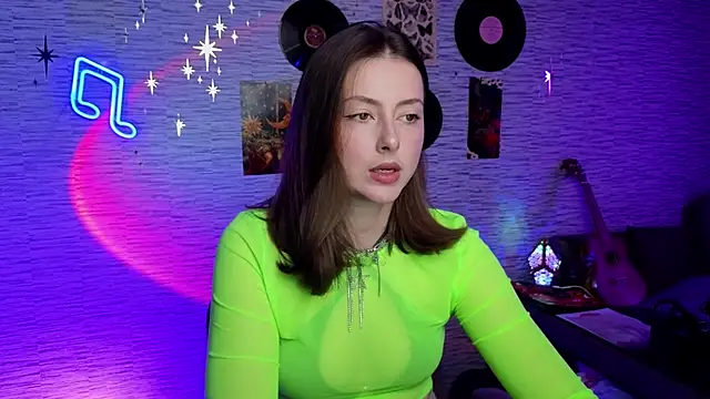 Snapshot of GloriaElmer chatting on 03.14.25 GloriaElmer online show from 03.14.25