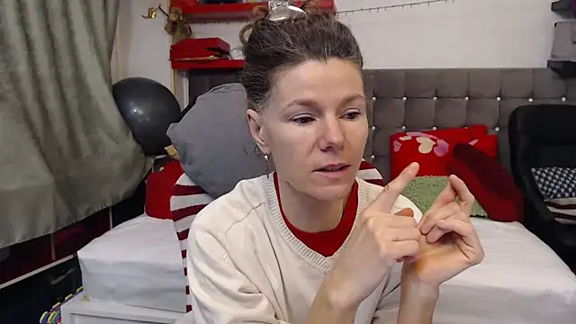 Snapshot of kellyterapy chatting on 02.17.26 kellyterapy online show from 02.17.26