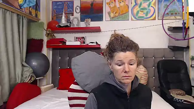 Snapshot of kellyterapy chatting on 02.27.26 kellyterapy online show from 02.27.26